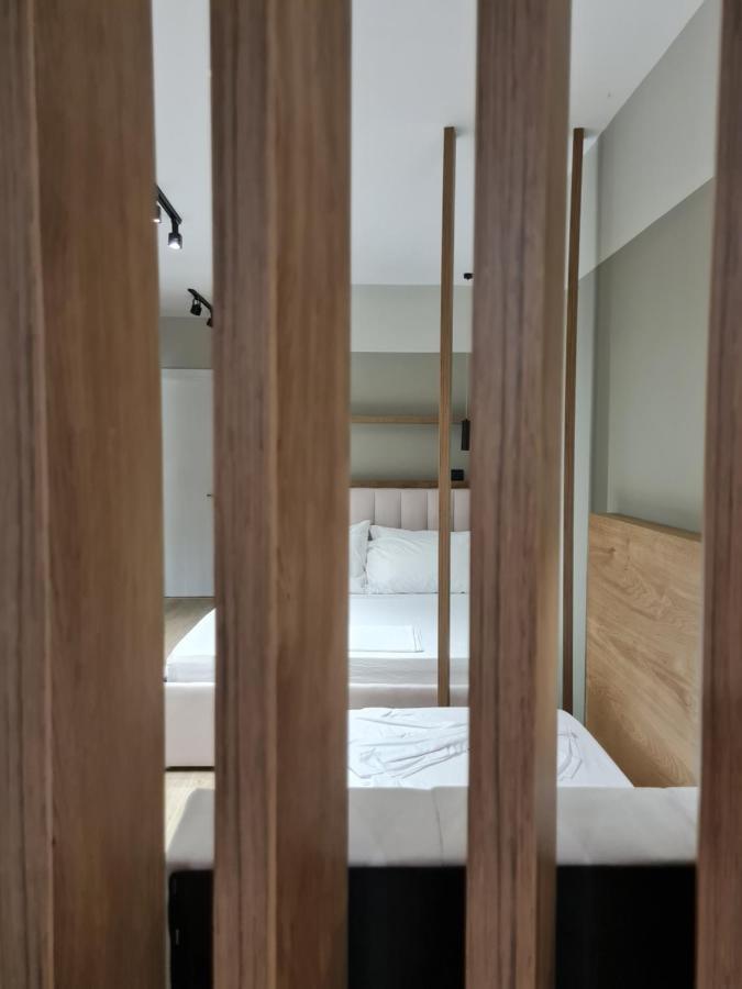 Tam Serviced Studio Apartment Myslym Shyri No1 티라나 외부 사진
