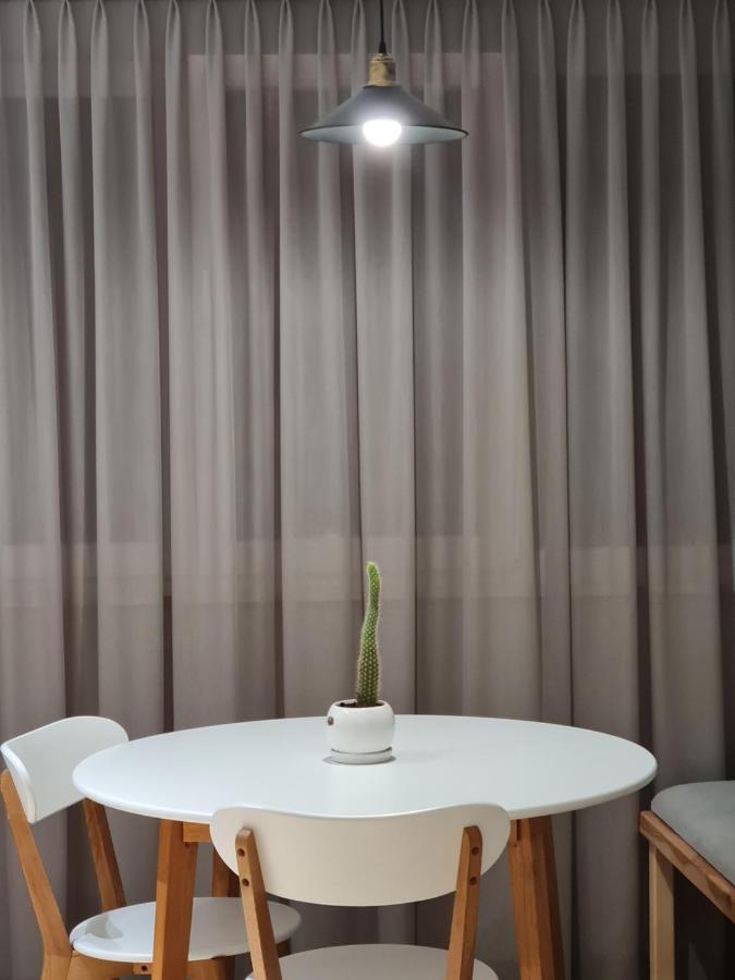 Tam Serviced Studio Apartment Myslym Shyri No1 티라나 외부 사진